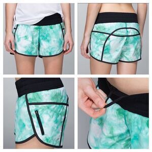 LULULEMON TRACKER SHORT SPORT DYE